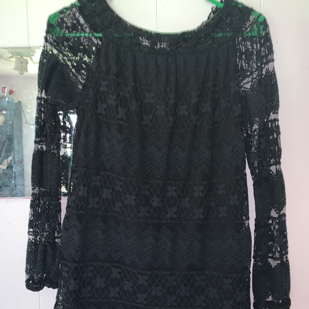 Off the should full-sleeve net top